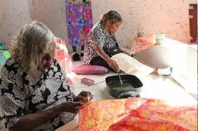 Batik artists from the APY Lands demonstrated their technique