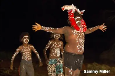 Young Anangu learn the Ngintaka Inma at Angatja